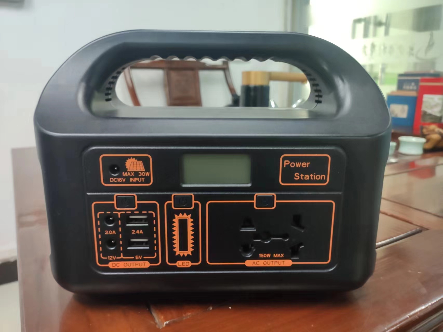 DZ 150W Solar & AC220V/110V Po - Outdoor Power Socket recensione e prezzo